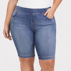 torrid lean jean shorts🌊